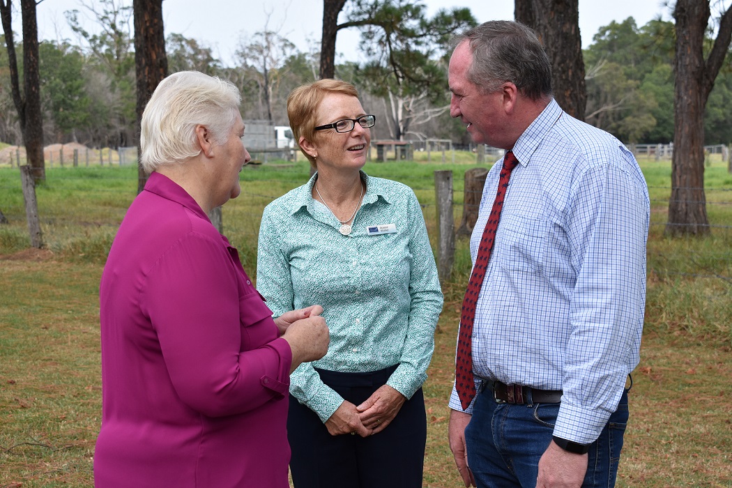 Barnaby Joyce meeting with Dianne re drought support 2 small