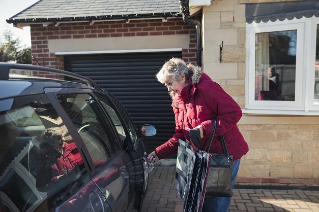 Supporting people living with dementia to plan ahead Supporting people living with dementia to plan ahead
