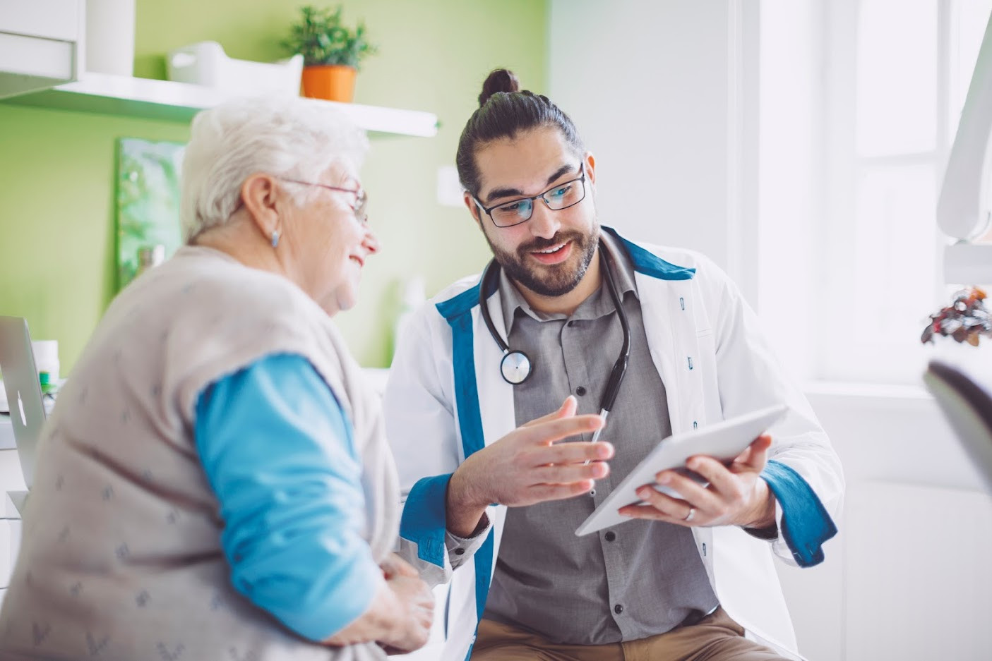 Doctor speaking with patient.