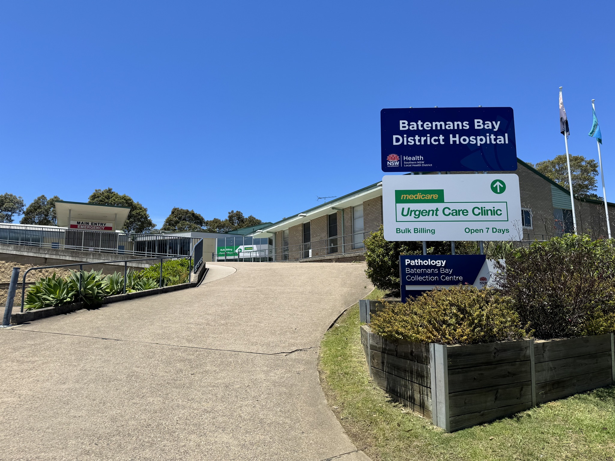 Batemans Bay urgent care clinic building.
